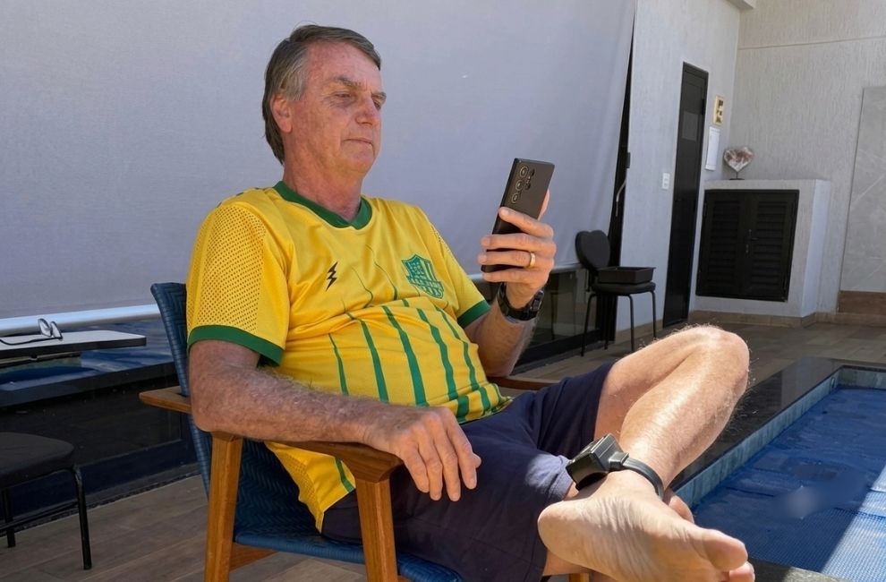 Falha temporária em tornozeleira leva equipe de monitoramento à casa de Bolsonaro