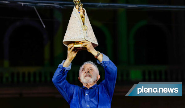 Lula repete fake de Nossa Sra. e volta a atacar Lagoinha e Valadão