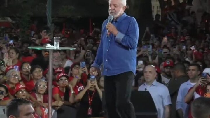 Presidente Lula durante comício em Belém