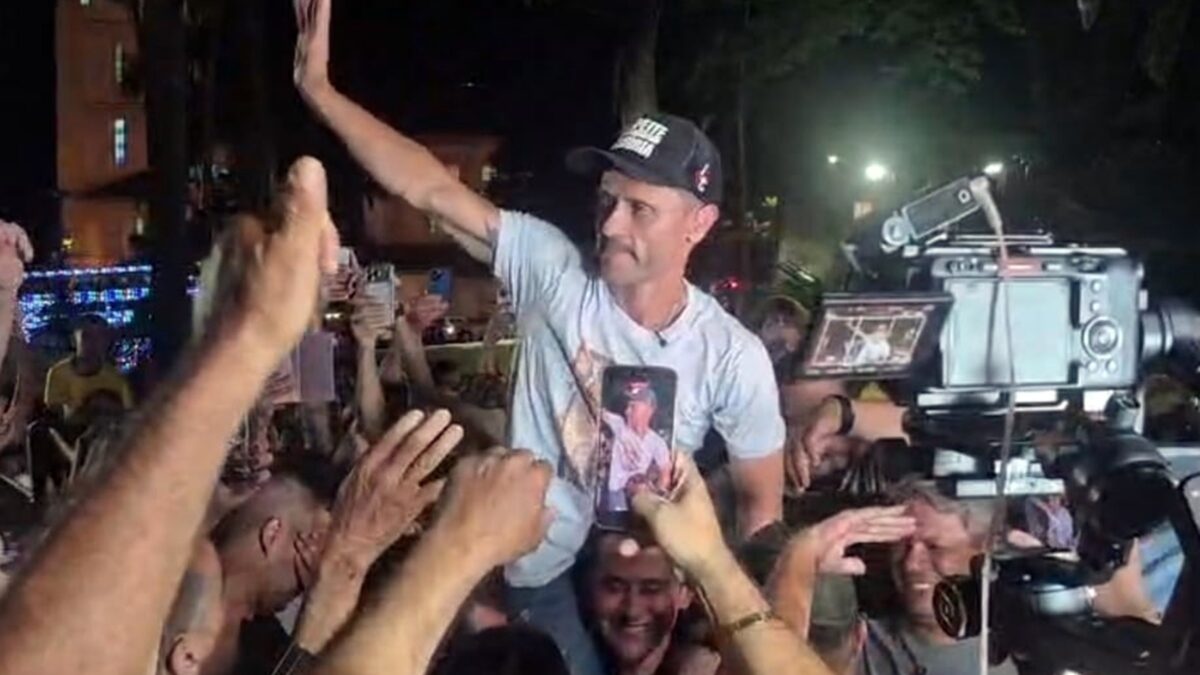 Cleitinho declara apoio a Flávio Bolsonaro no 2º turno