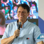 Tarcísio vence Haddad e é reeleito governador de São Paulo