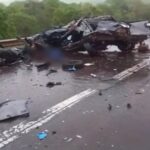 Jovens militares morrem após grave acidente entre caminhonete e carreta na BR-163