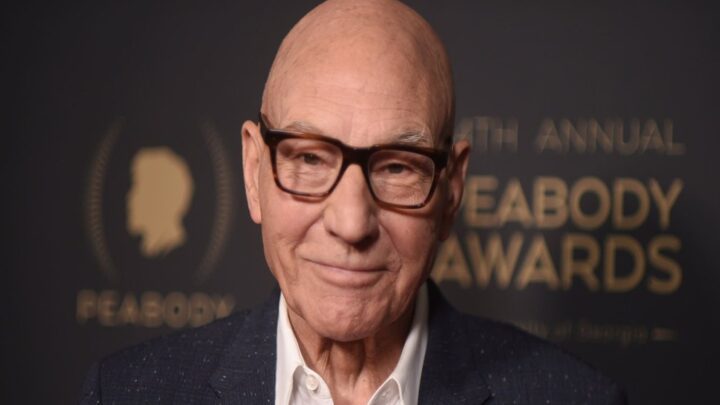 Patrick Stewart em evento público; foto: Richard Shotwell/Invision/AP