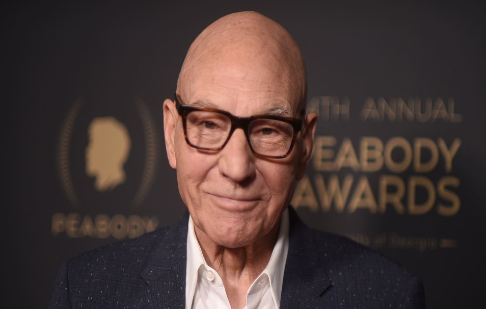 Patrick Stewart em evento público; foto: Richard Shotwell/Invision/AP